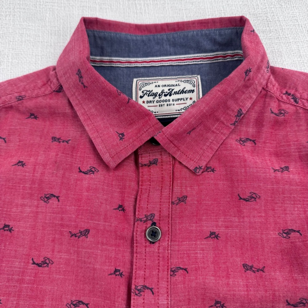 Flag & Anthem Mens Medium Shark Print Short Sleeve Button Down Shirt Red